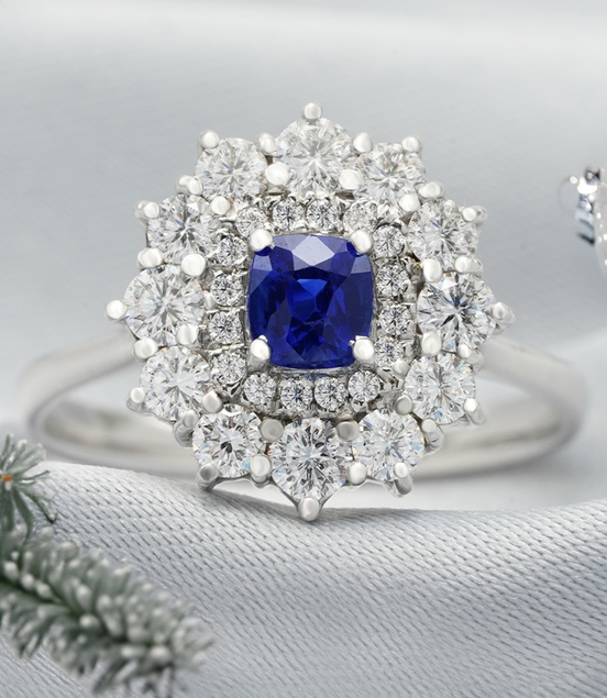 Blue Sapphire Flower Ring – 18K White Gold