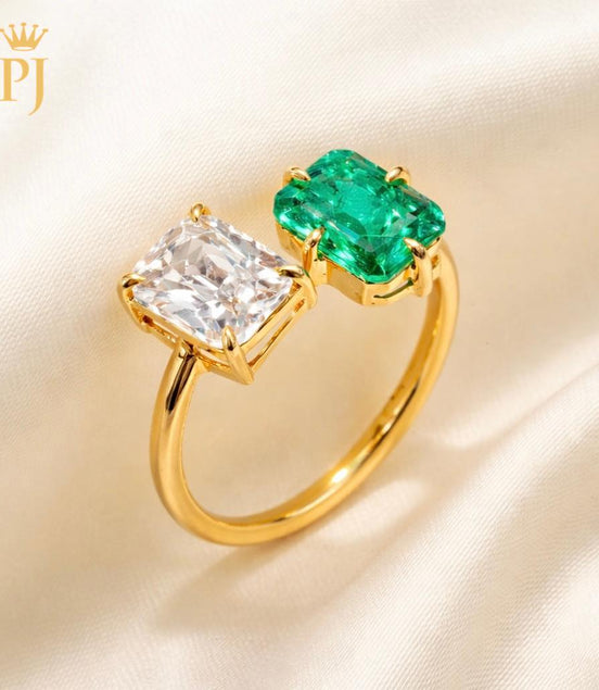 18k yellow gold emerald and white sapphire ring
