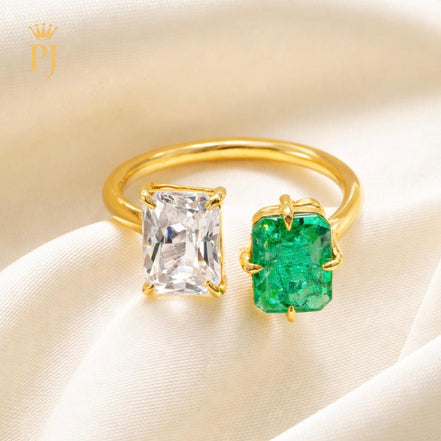 18k yellow gold emerald and white sapphire ring