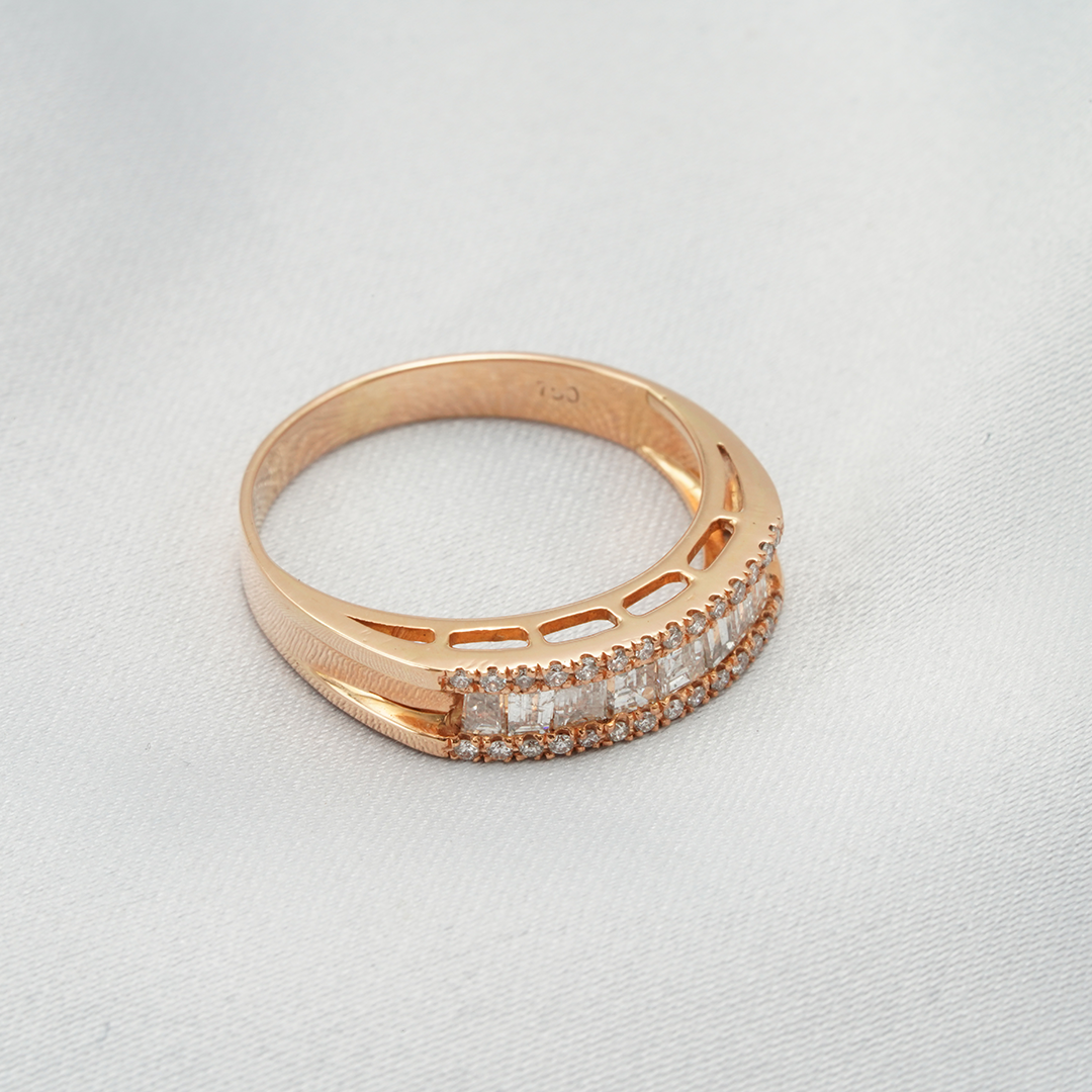 Diamond Baguette & Round Cut Band – 18K Rose Gold