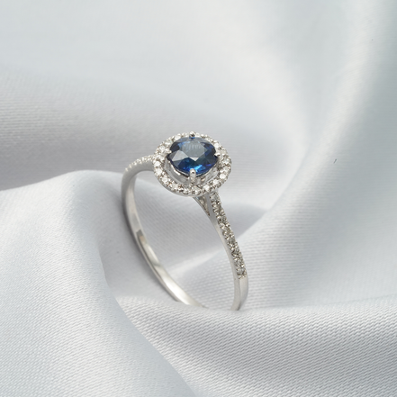 Blue Sapphire &amp; Diamond Halo Ring – 18K White Gold