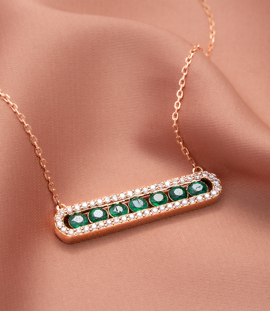 Emerald &amp; Diamond Bar Necklace – 18K Rose Gold