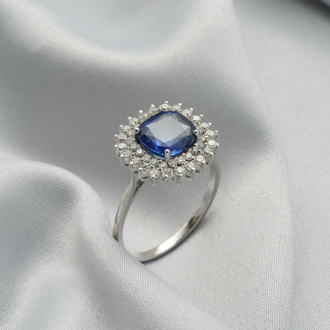 Blue Sapphire &amp; Diamond Halo Ring – 18K White Gold