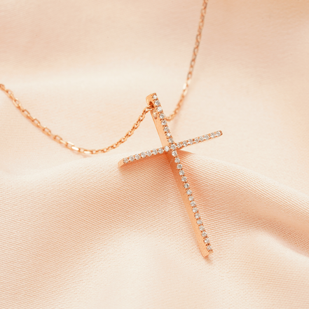 Divine Sparkle – 18K Rose Gold & Diamond Cross Pendant