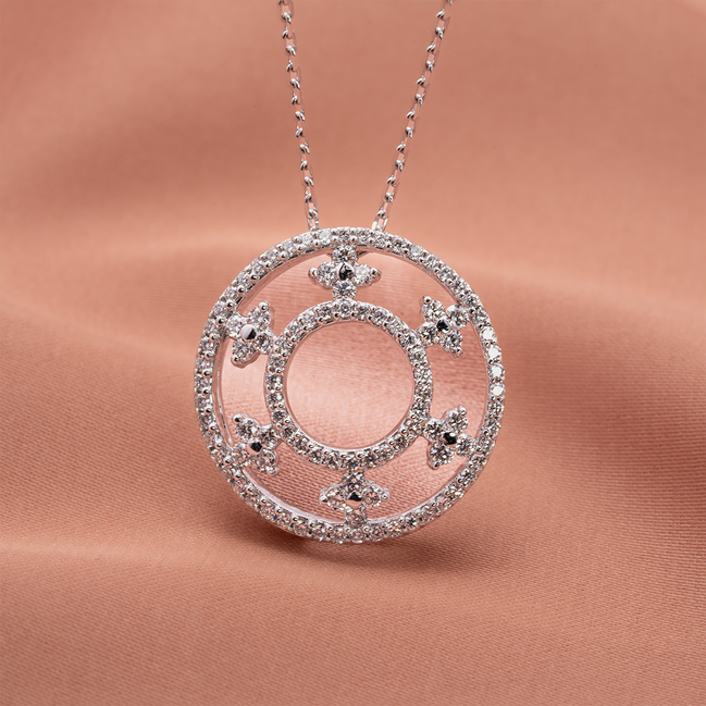 18K White Gold Diamond Circle Necklace
