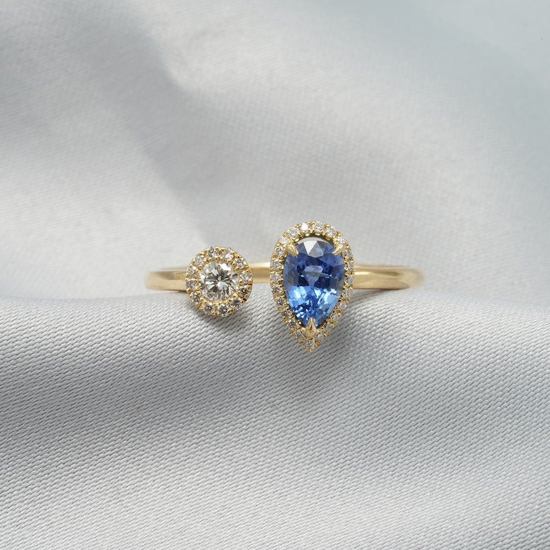 Dual Harmony – 18K Yellow Gold Ring with Blue Sapphire &amp; Diamond