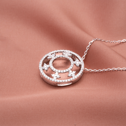 18K White Gold Diamond Circle Necklace