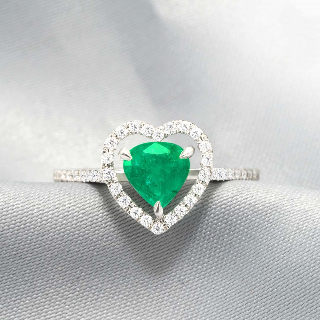 18K White Gold Emerald Heart & Diamond Ring
